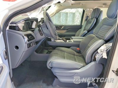 Zdjęcie 7 z 13 samochodu: 2024 LINCOLN NAVIGATOR BLACK LABEL VIN:5LMJJ2TG5REL04116 - miniatura