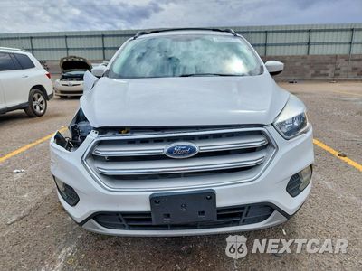 Piąte zdjęcie samochodu w środku: 2018 FORD ESCAPE SE VIN:1FMCU9GD1JUC59777 - miniatura