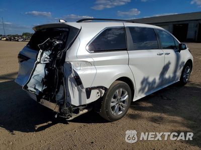 Trzecie zdjęcie samochodu z tyłu: 2026 TOYOTA SIENNA XLE 7-PASSENGER VIN:5TDYSKFC0TS282426 - miniatura