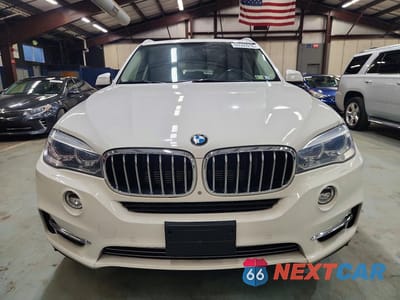 Piąte zdjęcie samochodu w środku: 2016 BMW X5 XDR40E VIN:5UXKT0C58G0F74560 - miniatura