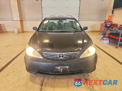 Piąte zdjęcie samochodu w środku: 2006 TOYOTA CAMRY STANDARD VIN:4T1BE32K76U151912 - miniatura