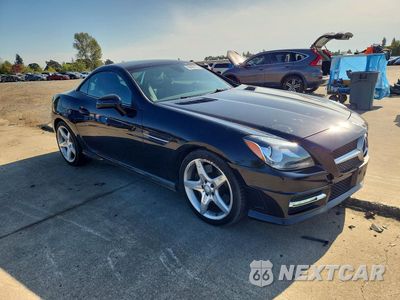 Czwarte zdjęcie samochodu z boku: 2015 MERCEDES-BENZ SLK 250 VIN:WDDPK4HA5FF109305 - miniatura