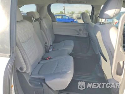 Zdjęcie 11 z 13 samochodu: 2021 TOYOTA SIENNA LE VIN:5TDKRKECXMS006632 - miniatura