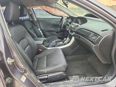 Zdjęcie 7 z 12 samochodu: 2015 HONDA ACCORD SPORT VIN:1HGCR2F50FA066845 - miniatura