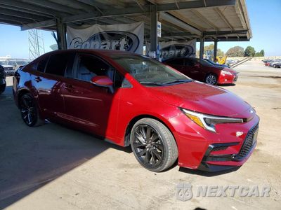 Czwarte zdjęcie samochodu z boku: 2025 TOYOTA COROLLA HYBRID SE VIN:JTDBCMFE6S3095790 - miniatura