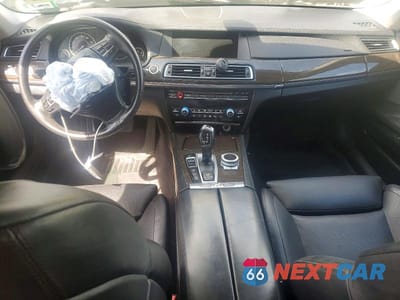 Zdjęcie 8 z 13 samochodu: 2010 BMW 750 I XDRIVE VIN:WBAKC6C53AC393368 - miniatura