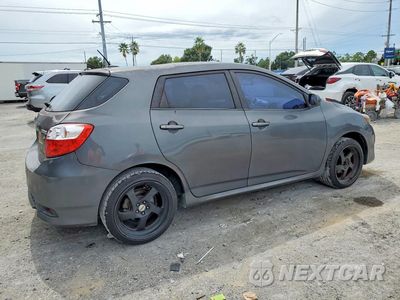 Trzecie zdjęcie samochodu z tyłu: 2012 TOYOTA MATRIX L VIN:2T1KU4EE7CC775494 - miniatura