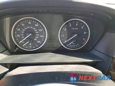 Zdjęcie 9 z 12 samochodu: 2010 BMW 528 XI VIN:WBANV1C50AC156847 - miniatura
