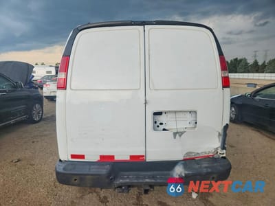 Zdjęcie 6 z 13 samochodu: 2017 CHEVROLET EXPRESS G2500 VIN:1GCWGAFF1H1276927 - miniatura
