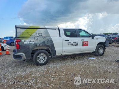 Trzecie zdjęcie samochodu z tyłu: 2025 CHEVROLET SILVERADO K1500 VIN:1GCPKAEK6SZ244226 - miniatura