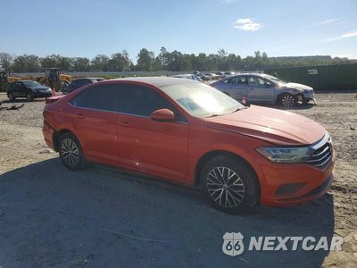Czwarte zdjęcie samochodu z boku: 2020 VOLKSWAGEN JETTA S VIN:3VWC57BU7LM102403 - miniatura
