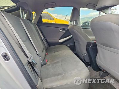 Zdjęcie 10 z 12 samochodu: 2013 TOYOTA PRIUS ONE VIN:JTDKN3DU3D5672281 - miniatura