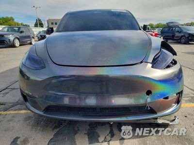Piąte zdjęcie samochodu w środku: 2023 TESLA MODEL Y VIN:7SAYGDEEXPF706952 - miniatura