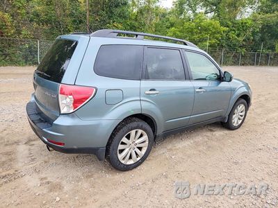 Trzecie zdjęcie samochodu z tyłu: 2012 SUBARU FORESTER 2.5X PREMIUM VIN:JF2SHBDC9CH418338 - miniatura