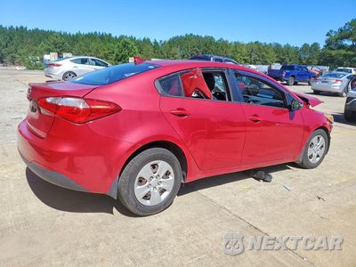 Trzecie zdjęcie samochodu z tyłu: 2016 KIA FORTE LX VIN:KNAFK4A66G5457761 - miniatura