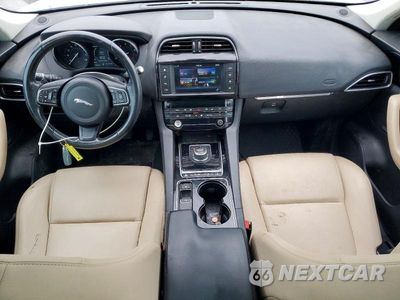 Zdjęcie 8 z 13 samochodu: 2017 JAGUAR F-PACE PREMIUM VIN:SADCJ2BVXHA498264 - miniatura