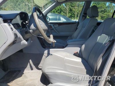 Zdjęcie 7 z 12 samochodu: 2000 MERCEDES-BENZ E 320 VIN:WDBJF65J7YB109724 - miniatura