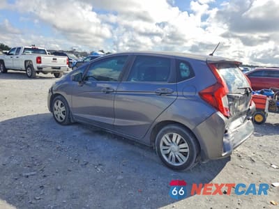 Drugie zdjęcie samochodu z przodu: 2015 HONDA FIT LX VIN:3HGGK5H57FM771536 - miniatura