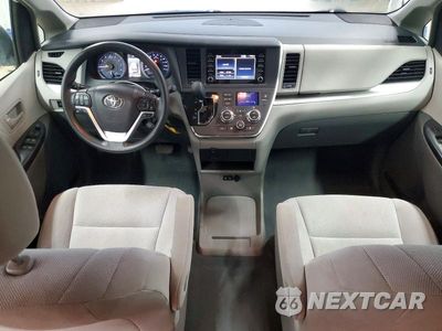 Zdjęcie 8 z 13 samochodu: 2019 TOYOTA SIENNA L 7-PASSENGER VIN:5TDZZ3DC4KS995353 - miniatura