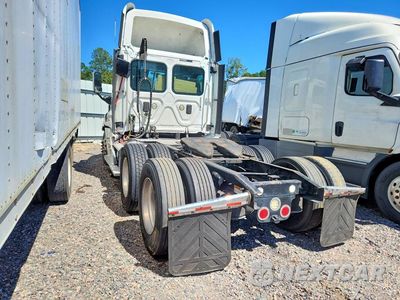Drugie zdjęcie samochodu z przodu: 2015 FREIGHTLINER CASCADIA 125 VIN:3AKJGEBGXFSGP2128 - miniatura