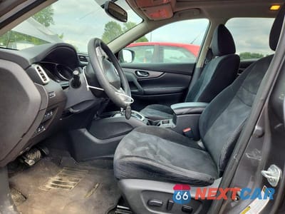 Zdjęcie 7 z 13 samochodu: 2016 NISSAN ROGUE SV VIN:5N1AT2MV5GC812802 - miniatura