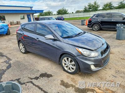 Czwarte zdjęcie samochodu z boku: 2013 HYUNDAI ACCENT SE VIN:KMHCU5AE7DU064345 - miniatura