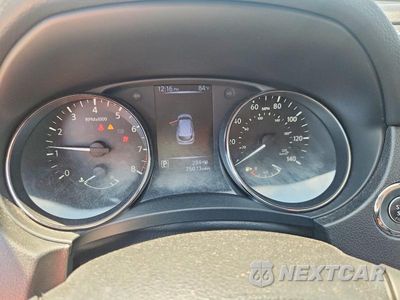 Zdjęcie 9 z 12 samochodu: 2018 NISSAN ROGUE SPORT SL VIN:JN1BJ1CPXJW101312 - miniatura