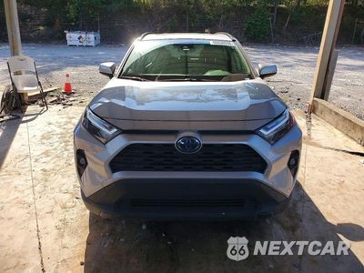 Piąte zdjęcie samochodu w środku: 2023 TOYOTA RAV4 XLE PREMIUM VIN:JTMB6RFV5PD544608 - miniatura