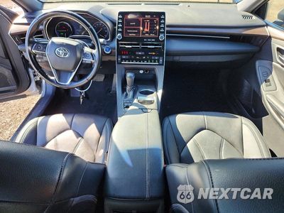Zdjęcie 8 z 12 samochodu: 2019 TOYOTA AVALON HYBRID XLE VIN:4T1B21FB3KU009221 - miniatura
