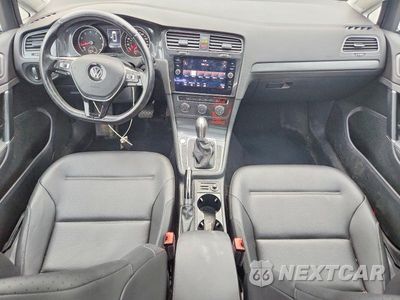 Zdjęcie 8 z 12 samochodu: 2018 VOLKSWAGEN GOLF SPORTWAGEN S VIN:3VWD17AU4JM759609 - miniatura