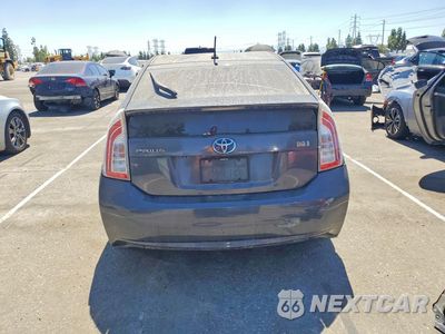 Zdjęcie 6 z 13 samochodu: 2012 TOYOTA PRIUS THREE VIN:JTDKN3DU1C1511823 - miniatura