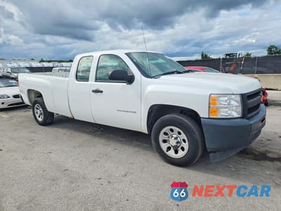 Czwarte zdjęcie samochodu z boku: 2012 CHEVROLET SILVERADO C1500 VIN:1GCRCPE08CZ107703 - miniatura