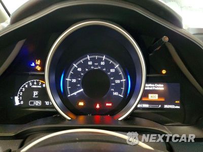 Zdjęcie 9 z 12 samochodu: 2020 HONDA FIT EX VIN:3HGGK5H81LM719518 - miniatura