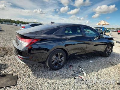 Trzecie zdjęcie samochodu z tyłu: 2021 HYUNDAI ELANTRA SEL VIN:5NPLM4AG6MH028253 - miniatura