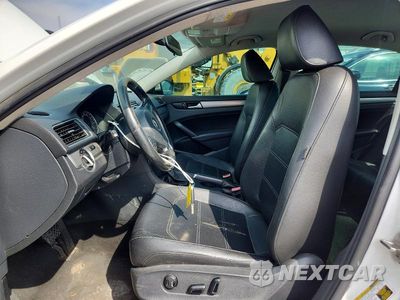 Zdjęcie 7 z 12 samochodu: 2015 VOLKSWAGEN PASSAT S VIN:1VWAT7A34FC101740 - miniatura