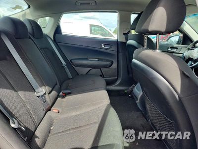 Zdjęcie 10 z 13 samochodu: 2019 KIA OPTIMA LX VIN:5XXGT4L30KG357554 - miniatura