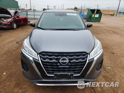 Piąte zdjęcie samochodu w środku: 2022 NISSAN KICKS S VIN:3N1CP5BV3NL474455 - miniatura