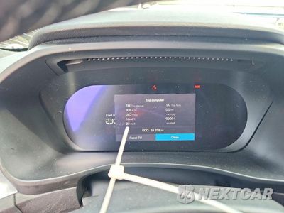 Zdjęcie 9 z 13 samochodu: 2024 VOLVO XC40 CORE VIN:YV4L12UK4R2339165 - miniatura