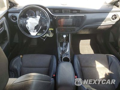 Zdjęcie 8 z 12 samochodu: 2018 TOYOTA COROLLA SE VIN:5YFBURHE0JP788271 - miniatura
