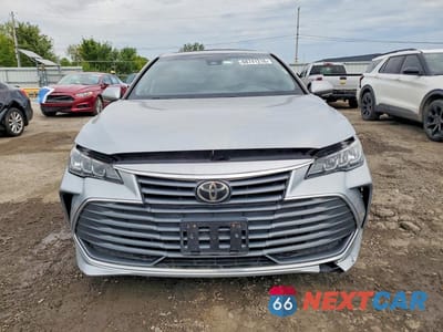 Piąte zdjęcie samochodu w środku: 2019 TOYOTA AVALON XLE VIN:4T1BZ1FB8KU010697 - miniatura