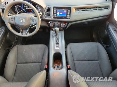 Zdjęcie 8 z 14 samochodu: 2018 HONDA HR-V LX VIN:3CZRU5H35JG702670 - miniatura
