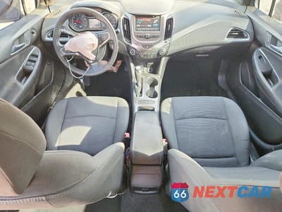 Zdjęcie 8 z 12 samochodu: 2017 CHEVROLET CRUZE LT VIN:1G1BE5SM0H7249756 - miniatura