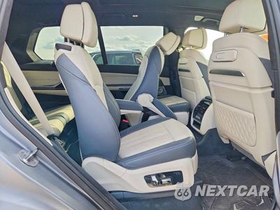 Zdjęcie 11 z 13 samochodu: 2025 BMW X7 M60I VIN:5UX33EM08S9Y52072 - miniatura