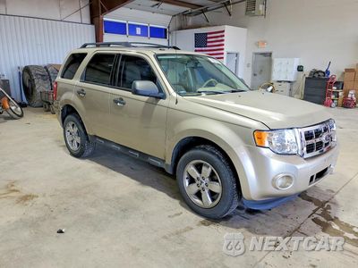 Czwarte zdjęcie samochodu z boku: 2012 FORD ESCAPE XLT VIN:1FMCU9DG1CKC00015 - miniatura