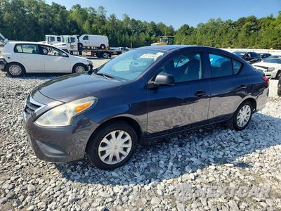 2015 NISSAN VERSA 1.6 S 3N1CN7AP4FL893484 - główne zdjęcie licytacji z USA - miniatura