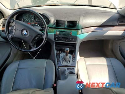 Zdjęcie 8 z 12 samochodu: 2004 BMW 3 SERIES VIN:WBAEP334X4PE91868 - miniatura
