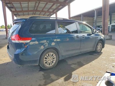 Trzecie zdjęcie samochodu z tyłu: 2011 TOYOTA SIENNA XLE 8-PASSENGER VIN:5TDYK3DCXBS085528 - miniatura