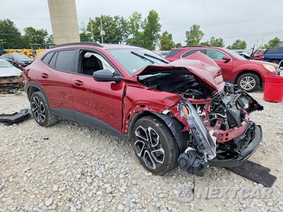Czwarte zdjęcie samochodu z boku: 2024 CHEVROLET TRAX 2RS VIN:KL77LJE29RC015420 - miniatura