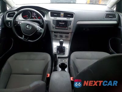Zdjęcie 8 z 12 samochodu: 2016 VOLKSWAGEN GOLF S VIN:3VW117AU8GM011330 - miniatura