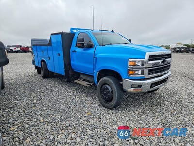 Czwarte zdjęcie samochodu z boku: 2020 CHEVROLET SILVERADO MEDIUM DUTY VIN:1HTKJPVM7LH621321 - miniatura